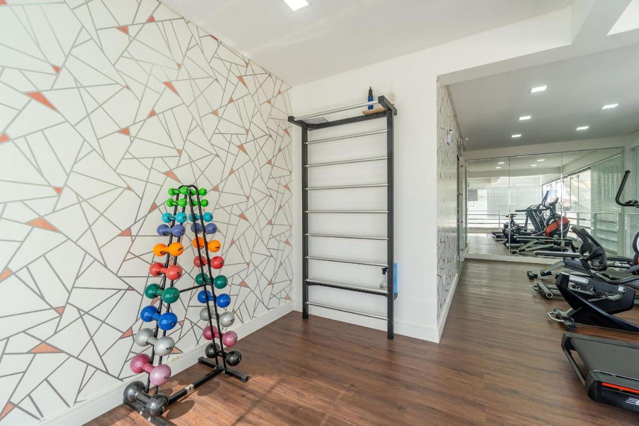 Ampla Cobertura Duplex Em Condominio Com Piscina Бомбіняс Екстер'єр фото